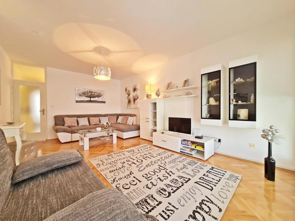 Beach Apartment Ivana Omiš Exteriör bild