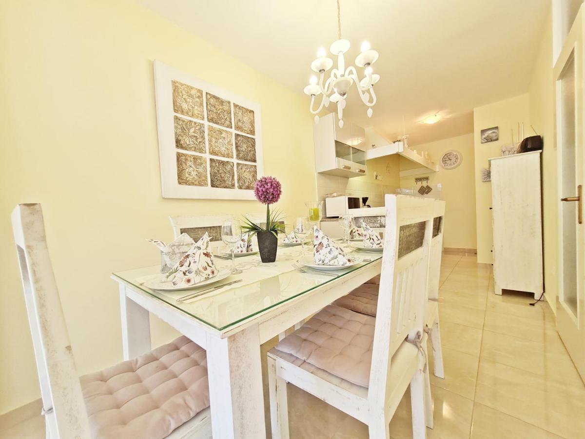 Beach Apartment Ivana Omiš Exteriör bild