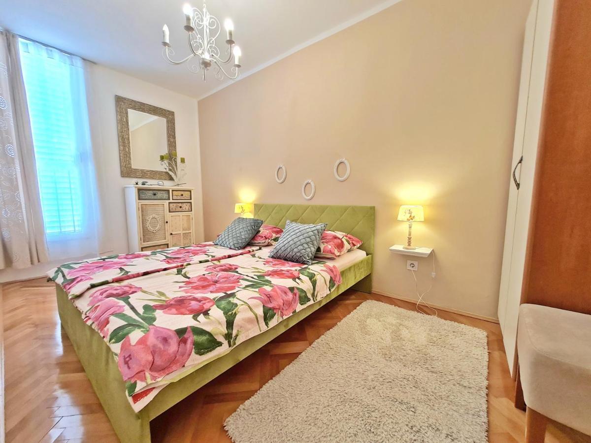 Beach Apartment Ivana Omiš Exteriör bild